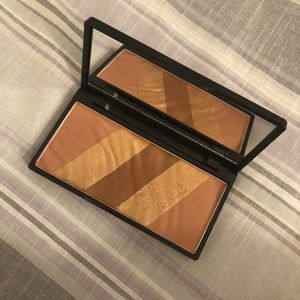 beauty cosmetics essential bronzer